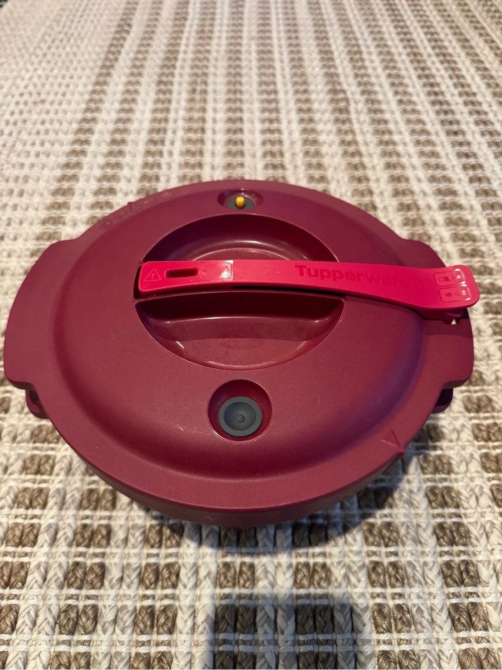 Tupperware microwave safe